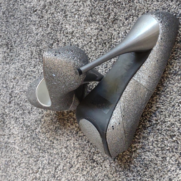 Glitzy Glam platform heels - Picture 5 of 7